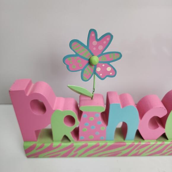 Princess Wood Carved Sign Décor Painted Vibrant Colors Shelf Sitting Design - Picture 2 of 9